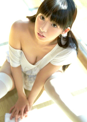 Hikari Shiina 椎名光